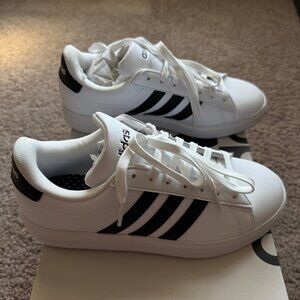 Adidas Grand Court 2.0 Women's Size 7